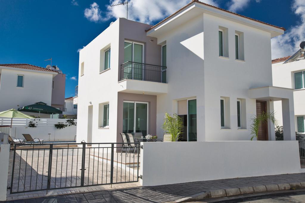 Avra Villas Paralimni Pokoj fotografie