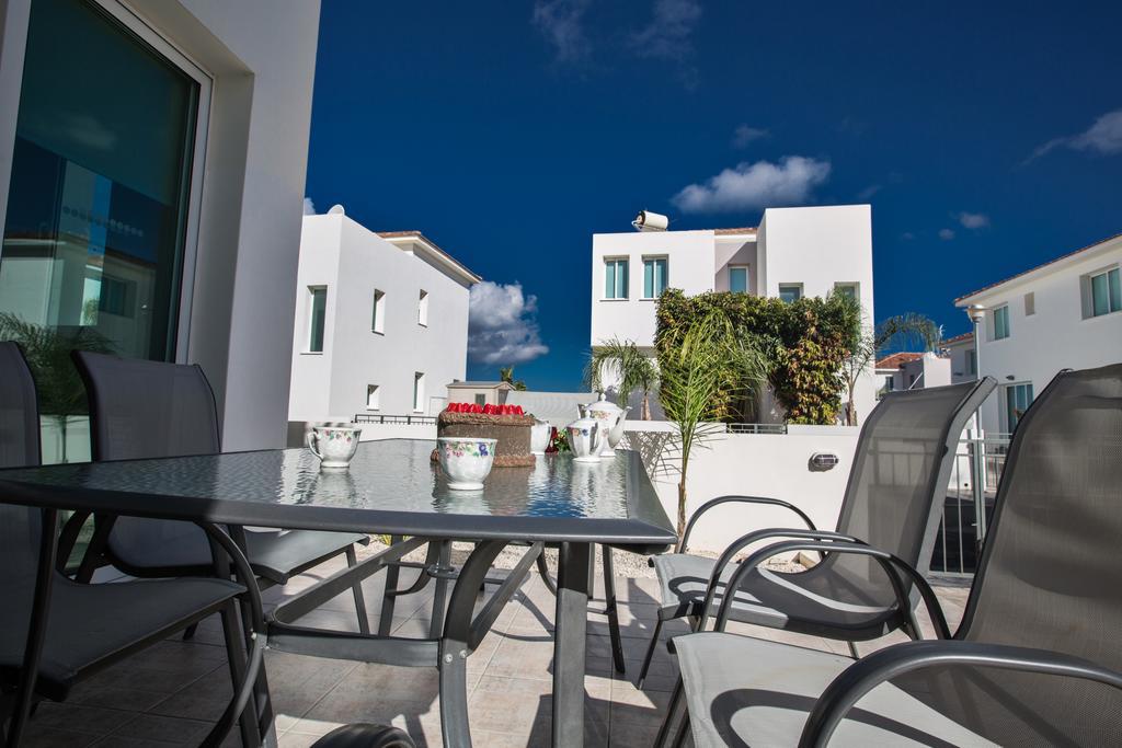Avra Villas Paralimni Pokoj fotografie
