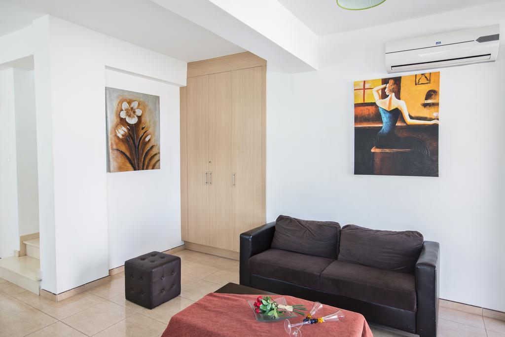 Avra Villas Paralimni Pokoj fotografie