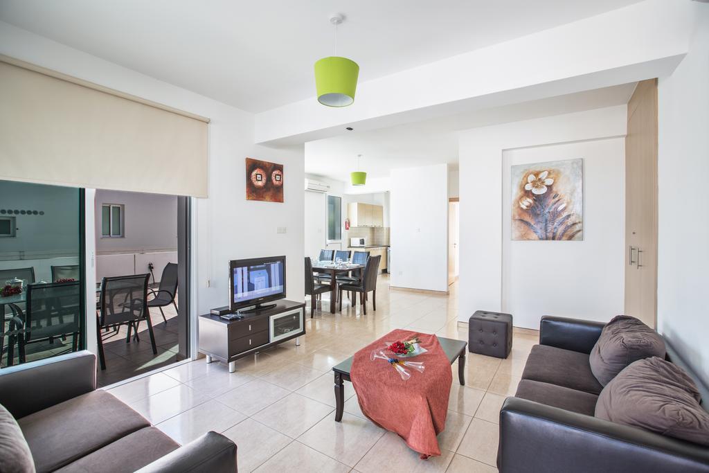 Avra Villas Paralimni Pokoj fotografie